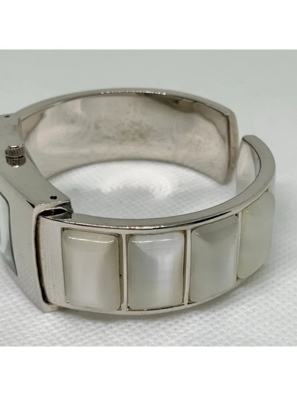 Women’s silver tone cuff bracelet watch quartz 21mm mop dial crystals 6” running